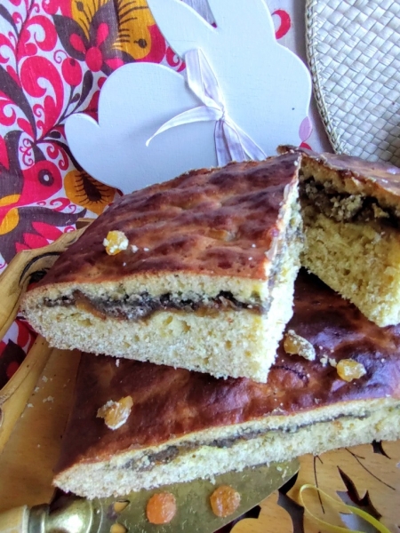 Пирог с халвой как кулич Пирог с халвой как кулич