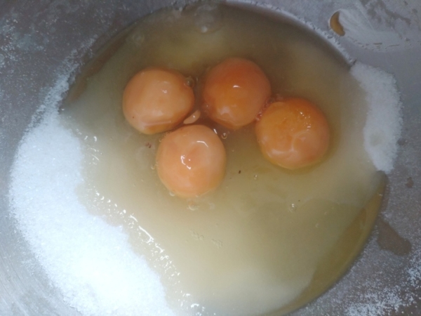 Пирог с халвой как кулич Пирог с халвой как кулич