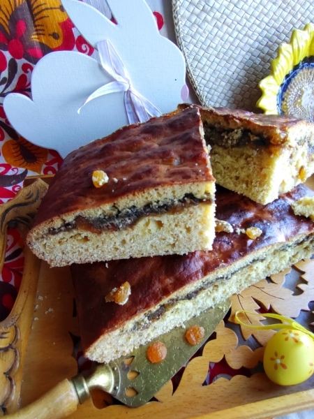 Пирог с халвой как кулич Пирог с халвой как кулич