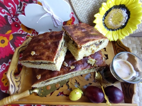 Пирог с халвой как кулич Пирог с халвой как кулич