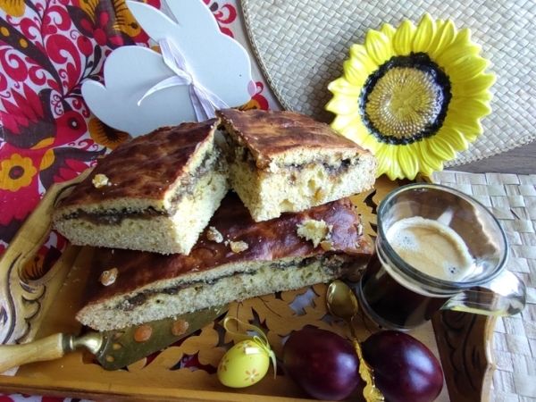 Пирог с халвой как кулич Пирог с халвой как кулич