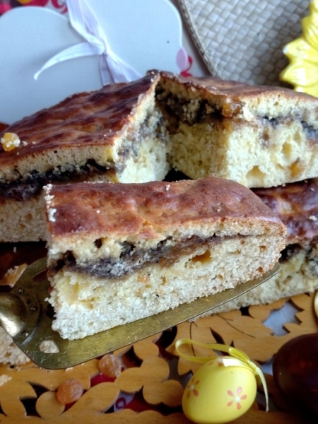 Пирог с халвой как кулич Пирог с халвой как кулич