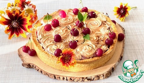 Пирог с вишней и меренгой Пирог с вишней и меренгой