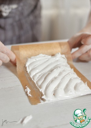 Пирожное-рулет безе Пирожное-рулет безе