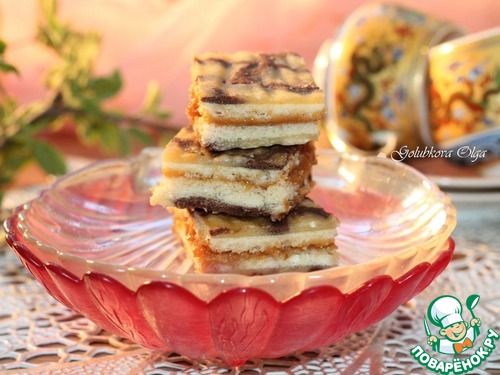 Полосатое пирожное с вареной сгущенкой Полосатое пирожное с вареной сгущенкой