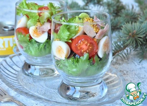 Порционный салат с тунцом Порционный салат с тунцом