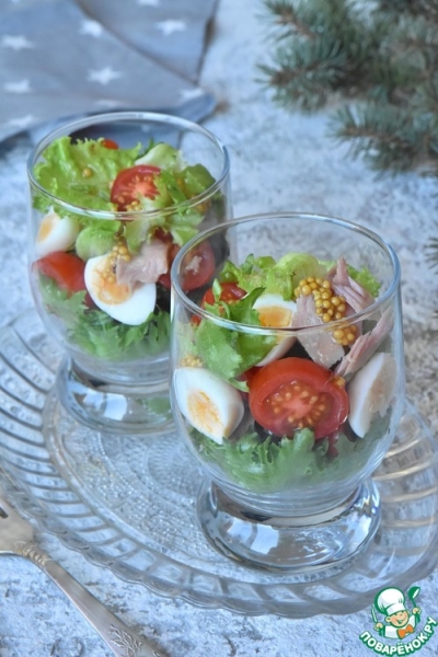 Порционный салат с тунцом Порционный салат с тунцом