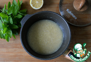 Португальский куриный суп с лимоном и мятой