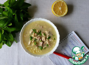 Португальский куриный суп с лимоном и мятой