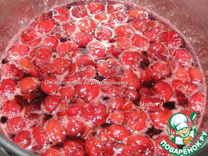 Постный торт "Наполеон" с вишней Постный торт "Наполеон" с вишней