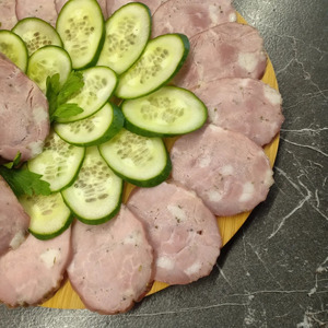 Пряная рубленая колбаса из свинины Пряная рубленая колбаса из свинины