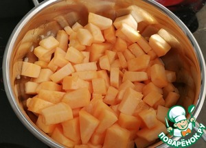 Пряный суп из тыквы и яблок Пряный суп из тыквы и яблок