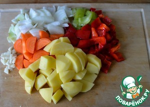 Рагу из индейки с овощами "А-ля Афритада" Рагу из индейки с овощами "А-ля Афритада"