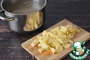 Рассольник с перловкой на утиных головах