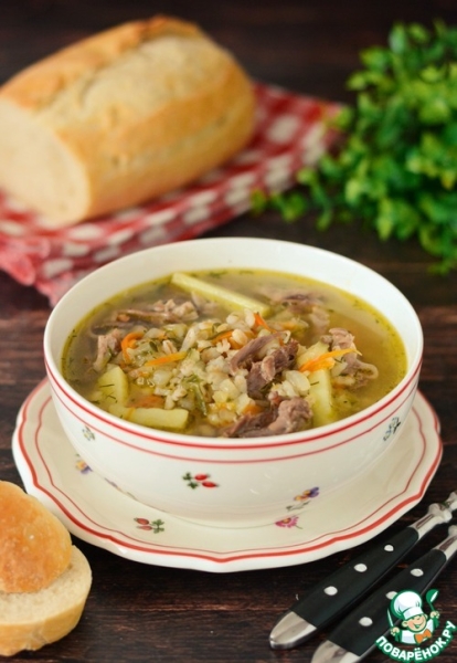 Рассольник с перловкой на утиных головах