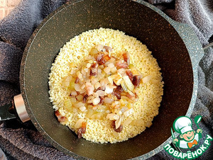 Рассыпчатая пшённая каша со шкварками