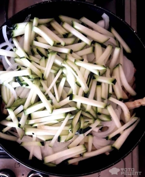 Рецепт: Баклажанная икра с помидорами и сладким перцем - С острым перцем и чесноком Рецепт: Баклажанная икра с помидорами и сладким перцем - С острым перцем и чесноком