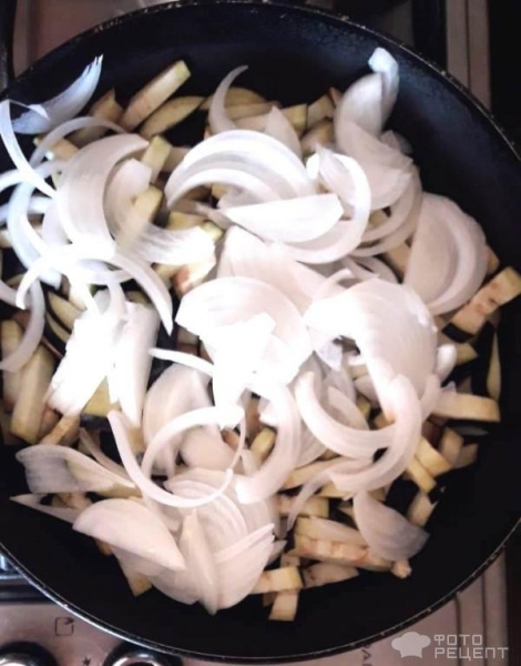 Рецепт: Баклажанная икра с помидорами и сладким перцем - С острым перцем и чесноком Рецепт: Баклажанная икра с помидорами и сладким перцем - С острым перцем и чесноком