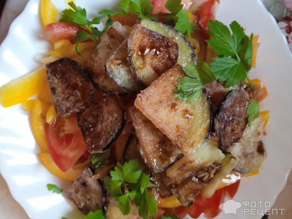 Рецепт: Баклажановый салат - С помидорами и болгарским перцем и хрустящими баклажанами: очень вкусный и полезный