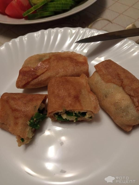 Рецепт: Блинные конвертики с начинкой - С зеленым луком и яйцом - альтернатива пирожкам! Рецепт: Блинные конвертики с начинкой - С зеленым луком и яйцом - альтернатива пирожкам!