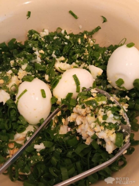 Рецепт: Блинные конвертики с начинкой - С зеленым луком и яйцом - альтернатива пирожкам! Рецепт: Блинные конвертики с начинкой - С зеленым луком и яйцом - альтернатива пирожкам!