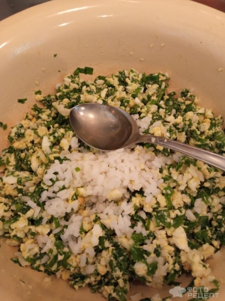 Рецепт: Блинные конвертики с начинкой - С зеленым луком и яйцом - альтернатива пирожкам! Рецепт: Блинные конвертики с начинкой - С зеленым луком и яйцом - альтернатива пирожкам!