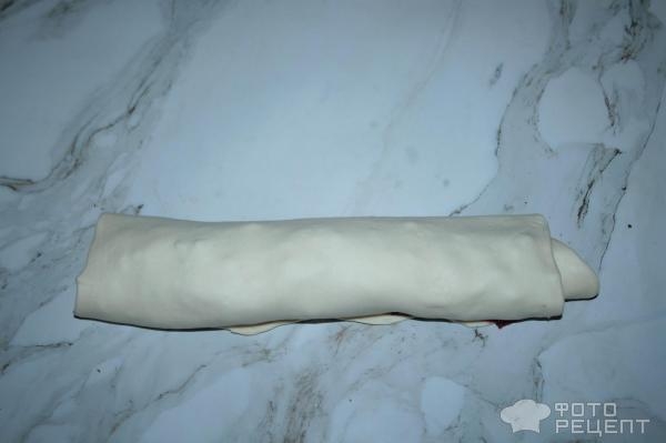 Рецепт: Булочки из слоеного теста - С двумя сливовыми соусами и двумя начинками