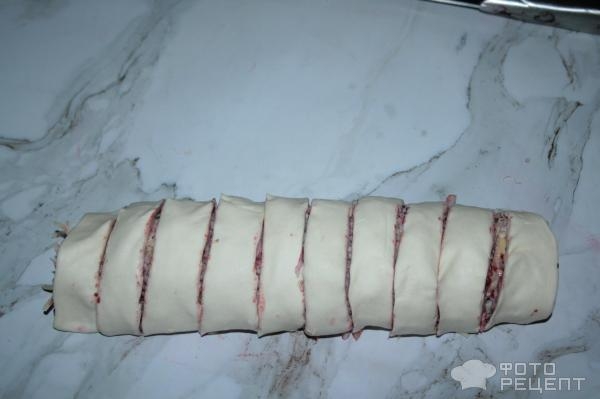 Рецепт: Булочки из слоеного теста - С двумя сливовыми соусами и двумя начинками