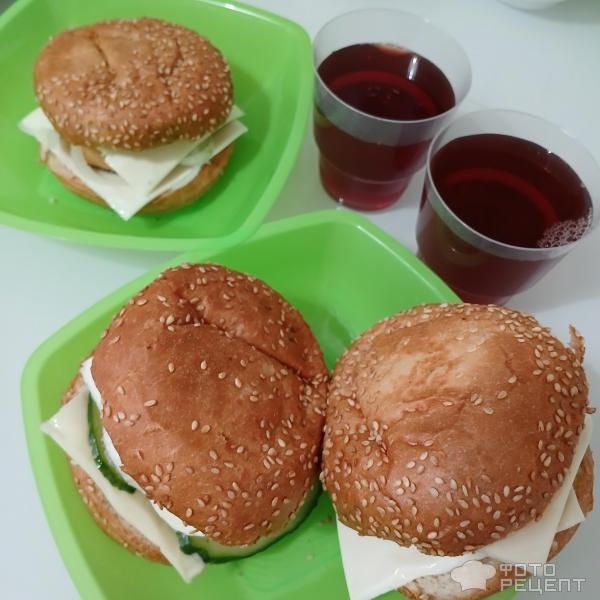 Рецепт: Бургер домашний - С наггетсами. Домашний фастфуд. Готовим всей семьей: весело, быстро и вкусно:) Рецепт: Бургер домашний - С наггетсами. Домашний фастфуд. Готовим всей семьей: весело, быстро и вкусно:)