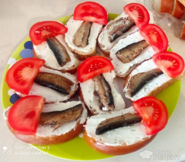 Рецепт: Бутерброды "Грибы" - Со шпротами