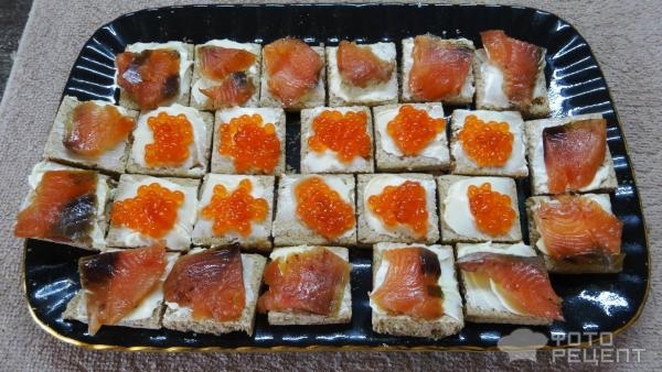 Рецепт: Бутерброды праздничные "Микс" - Быстрые , хрустящие бутерброды к праздничному столу.