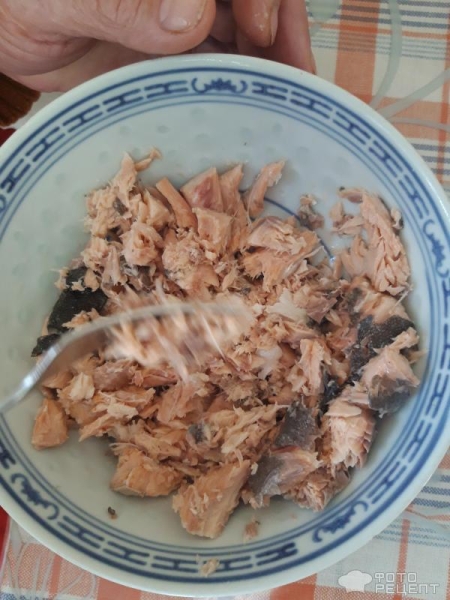 Рецепт: Быстрый пирог из рыбных консервов - Вкусно, сытно, аппетитно! Рецепт: Быстрый пирог из рыбных консервов - Вкусно, сытно, аппетитно!