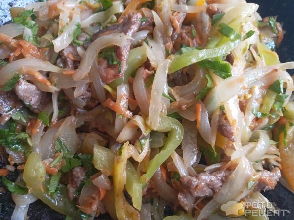 Рецепт: Черная рисовая лапша с уткой и овощами - На скорую руку Рецепт: Черная рисовая лапша с уткой и овощами - На скорую руку