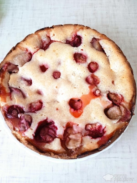 Рецепт: Цветаевский пирог без глютена из кокосовой муки с клубникой - Клубничная нежнятина со сметанной заливкой