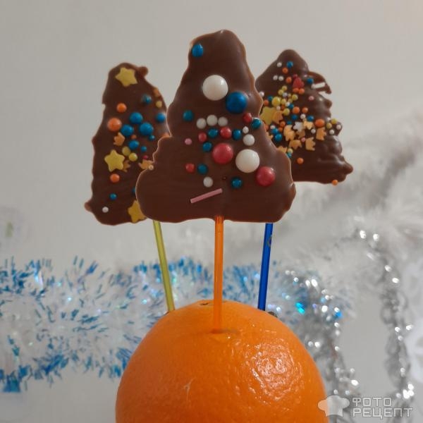 Рецепт: Десерт на Новый год "Шоколадные елочки" - Готовим с детьми. Лёгкие поделки из растопленного шоколада. Весело и вкусно. Рецепт: Десерт на Новый год "Шоколадные елочки" - Готовим с детьми. Лёгкие поделки из растопленного шоколада. Весело и вкусно.