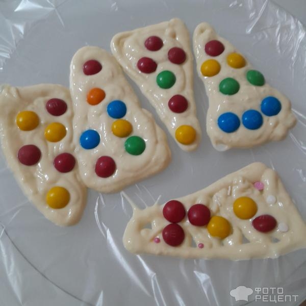 Рецепт: Десерт на Новый год "Шоколадные елочки" - Готовим с детьми. Лёгкие поделки из растопленного шоколада. Весело и вкусно. Рецепт: Десерт на Новый год "Шоколадные елочки" - Готовим с детьми. Лёгкие поделки из растопленного шоколада. Весело и вкусно.