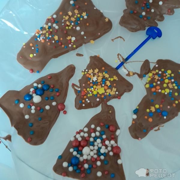 Рецепт: Десерт на Новый год "Шоколадные елочки" - Готовим с детьми. Лёгкие поделки из растопленного шоколада. Весело и вкусно. Рецепт: Десерт на Новый год "Шоколадные елочки" - Готовим с детьми. Лёгкие поделки из растопленного шоколада. Весело и вкусно.