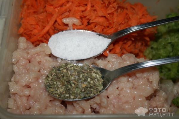 Рецепт: Диетические котлетки из куриного фарша и овощей - Два варианта приготовления Рецепт: Диетические котлетки из куриного фарша и овощей - Два варианта приготовления