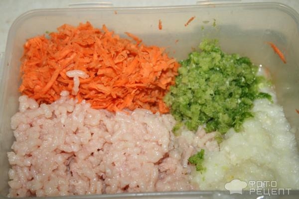 Рецепт: Диетические котлетки из куриного фарша и овощей - Два варианта приготовления Рецепт: Диетические котлетки из куриного фарша и овощей - Два варианта приготовления