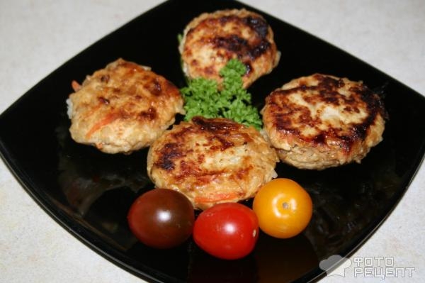 Рецепт: Диетические котлетки из куриного фарша и овощей - Два варианта приготовления Рецепт: Диетические котлетки из куриного фарша и овощей - Два варианта приготовления