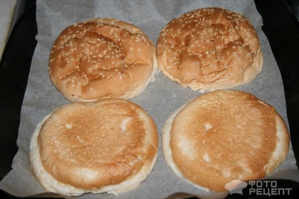 Рецепт: Домашний фишбургер - с покупной рыбной котлетой