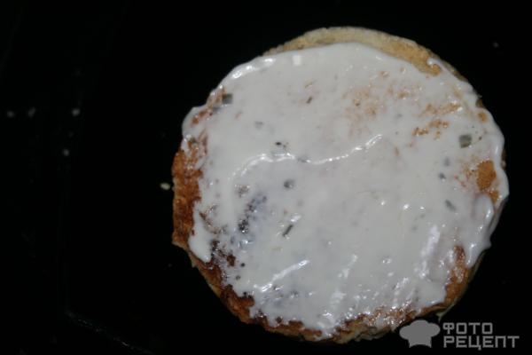 Рецепт: Домашний фишбургер - с покупной рыбной котлетой