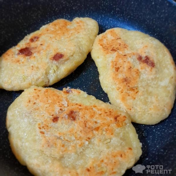 Рецепт: Драники -чебуреки с печеночным паштетом - Экспресс-рецепт без раскатки теста. Рецепт: Драники -чебуреки с печеночным паштетом - Экспресс-рецепт без раскатки теста.