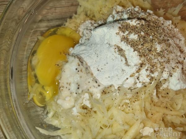 Рецепт: Драники картофельные - В крупную терку, жареные Рецепт: Драники картофельные - В крупную терку, жареные