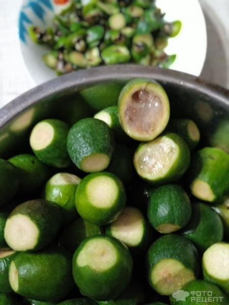 Рецепт: Экзотическое варенье из фейхоа - Сырое варенье с землянично-ананасовым вкусом Рецепт: Экзотическое варенье из фейхоа - Сырое варенье с землянично-ананасовым вкусом