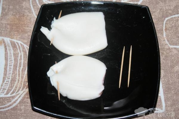 Рецепт: Фаршированный кальмар - По рецепту Константина Ивлева