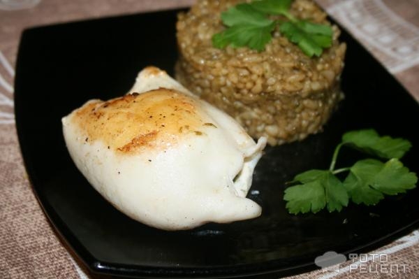 Рецепт: Фаршированный кальмар - По рецепту Константина Ивлева