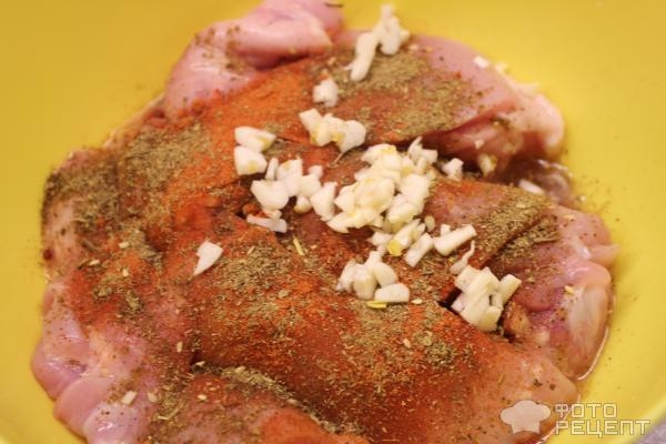 Рецепт: Филе бедра курицы в соусе - в нахлест в духовке Рецепт: Филе бедра курицы в соусе - в нахлест в духовке