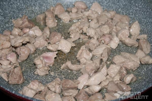 Рецепт: Филе индейки с черносливом - тушеное с овощами Рецепт: Филе индейки с черносливом - тушеное с овощами