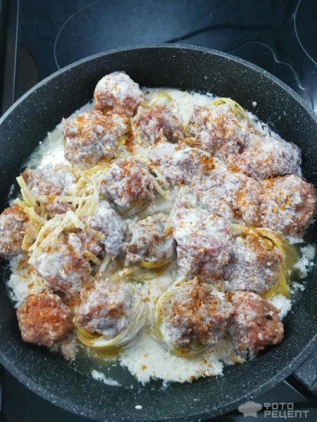 Рецепт: Гнезда из макарон с фаршем по-русски - Со сметаной